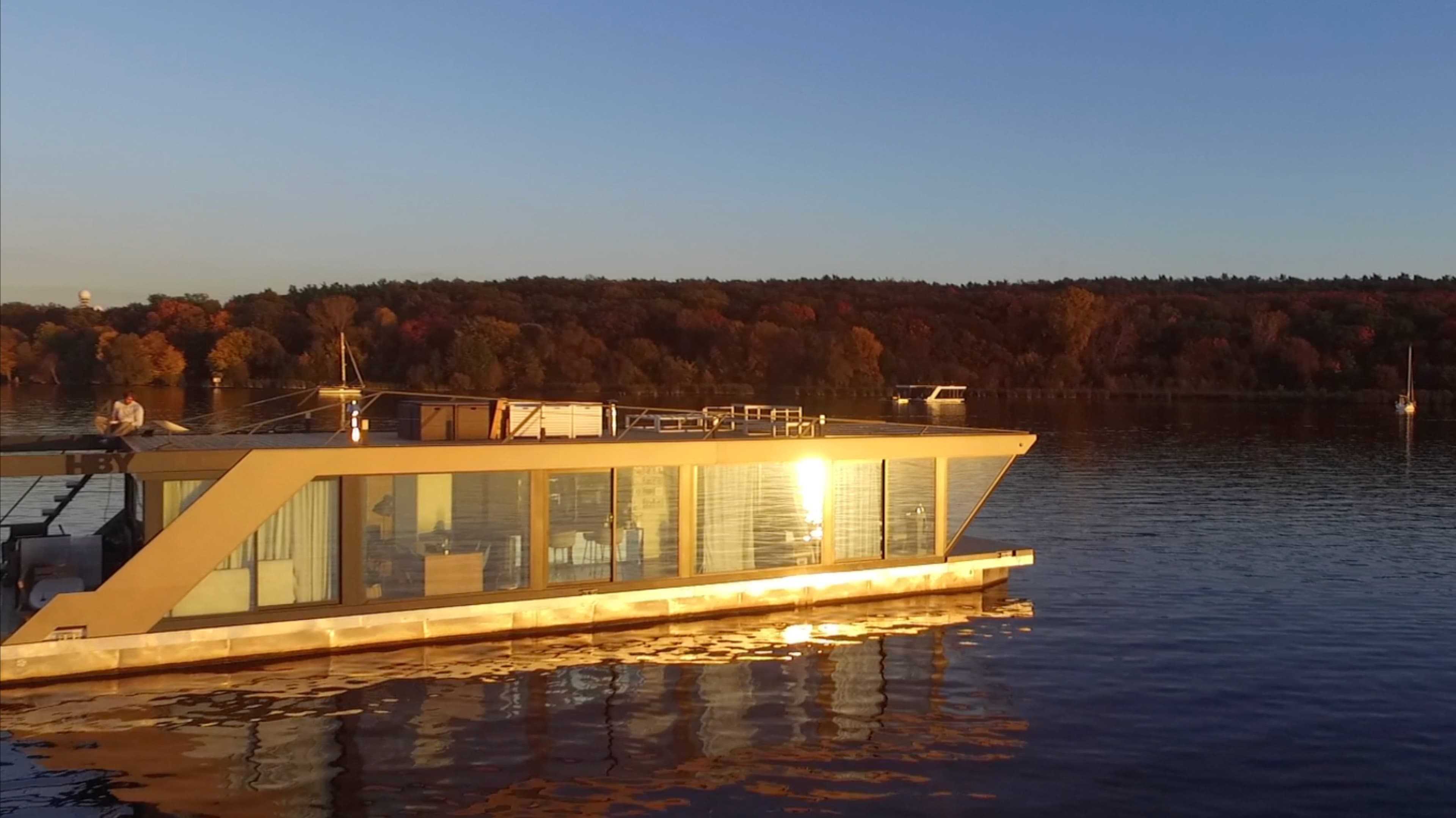 CyberYacht 140 Bild 3
